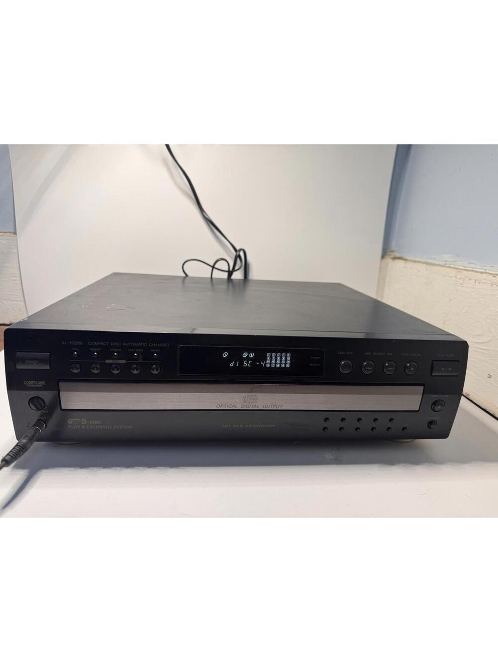 JVC CD 5 Disc CD Player Changer XL-FZ258 Tested and Working No Remote